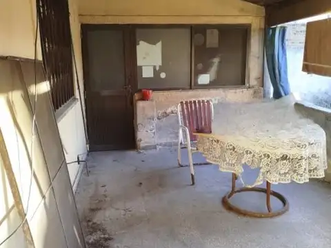 Casa 3 ambientes con 1 baño