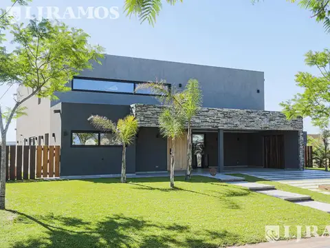 Casa - Puerto De Escobar