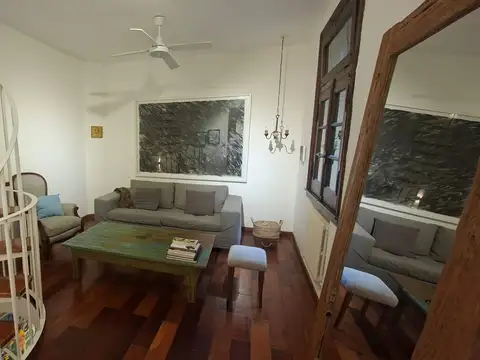 Depto Tipo Casa 3 ambientes con 2 baños