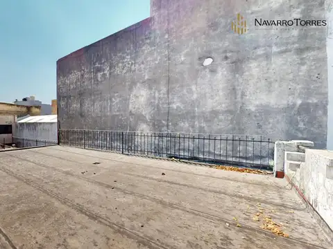 VENTA CASA MULTIFAMILIAR 10 AMBIENTES AMPLIA TERRAZA-GARAGE