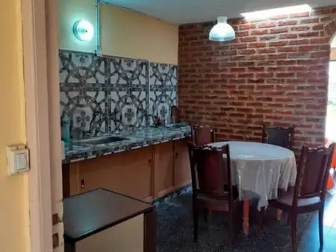 VENTA EN BLOCK 3 DEPTOS Y ESPACIO LIBRE