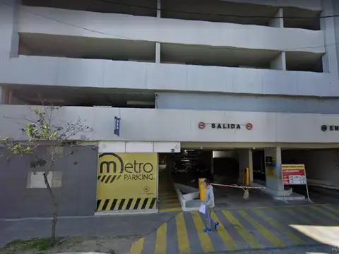 Se Vende Cochera en Santa Fe