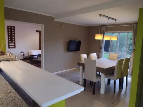 VENTA CASA 3 AMBIENTES QUINCHO PISCINA LAS LOMAS