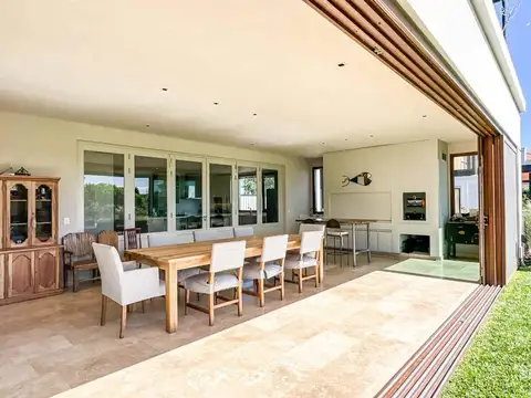 Casa en Alquiler de 3 dormitorios