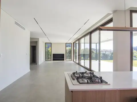 Casa Monoambiente con 6 baños