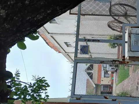 Casa interna en alquiler en Ezpeleta Este