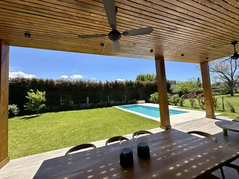 Casa en Alquiler Temporal en Beccar, USD 12.000