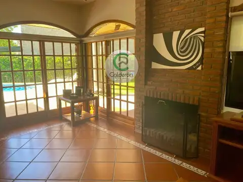 Casa 5 ambientes con 3 baños