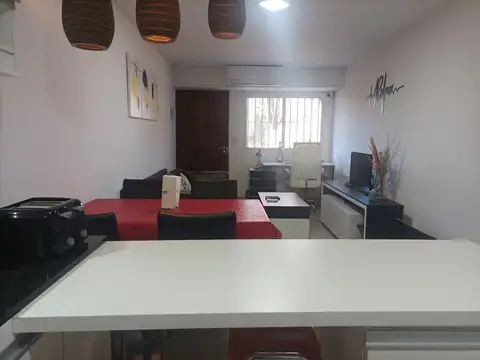 Depto Tipo Casa en Venta 8 años