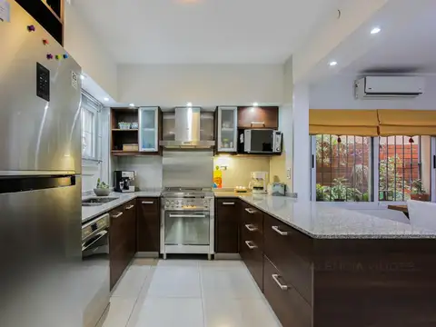 Casa en Venta con 1 cochera