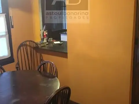 Casa 5 ambientes con 2 baños