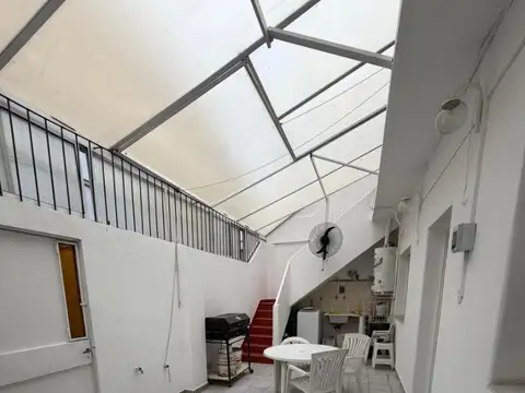 Depto Tipo Casa en Venta en Versalles, USD 98.000