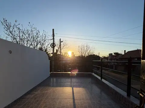 Departamento en Alquiler en Castelar Sur, $ 950.000