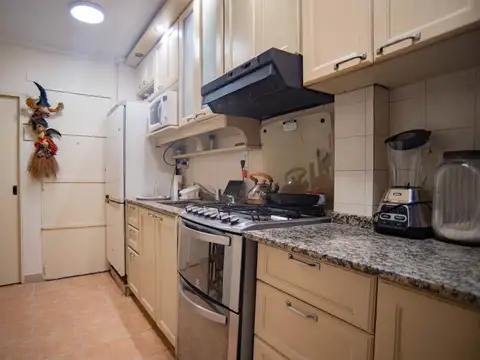 VENTA DEPTO 4 AMBIENTES EN COLEGIALES CON BALCON