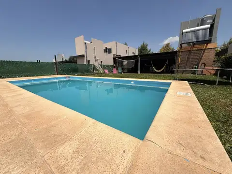 Casa en Barrio Privado Casuarinas Tres Dormitorios con Pileta