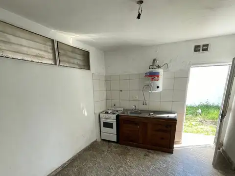 CASA 2 DORMITORIOS EN ALQUILER