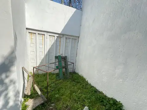 Casa 4 ambientes con 1 baño