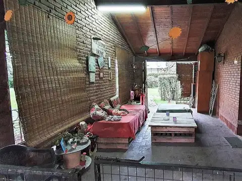 Casa 4 ambientes con 1 baño