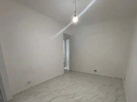 Espinosa 2300, Piso 7