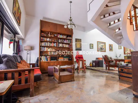 Casa 5 ambientes con 2 baños