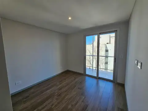 DTO 2 AMB. 56 M2. LATERAL  PLAYA CHICA