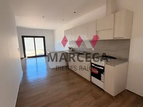 Casa en Alquiler en Plottier, $ 1.800.000