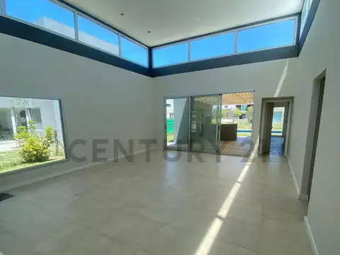 ALQUILER CASA ARAUCARIAS PUERTOS ESCOBAR