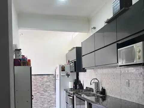 Depto Tipo Casa 3 ambientes con 2 baños