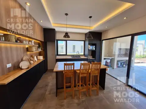 Casa en venta - La Pista