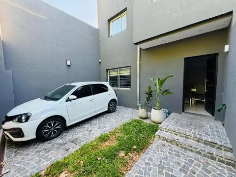 Depto Tipo Casa en Venta de 3 dormitorios