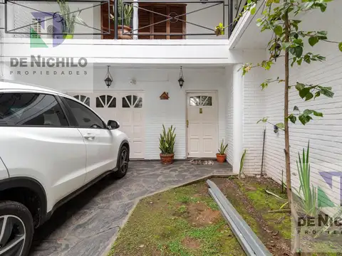 Casa 7 ambientes con 3 baños