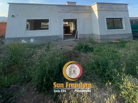 Terreno + Construccion en Venta 