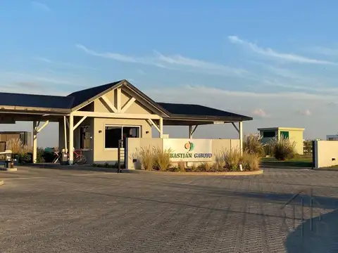 Terreno / Lote en venta a la laguna en Sebastián Gaboto, Hudson