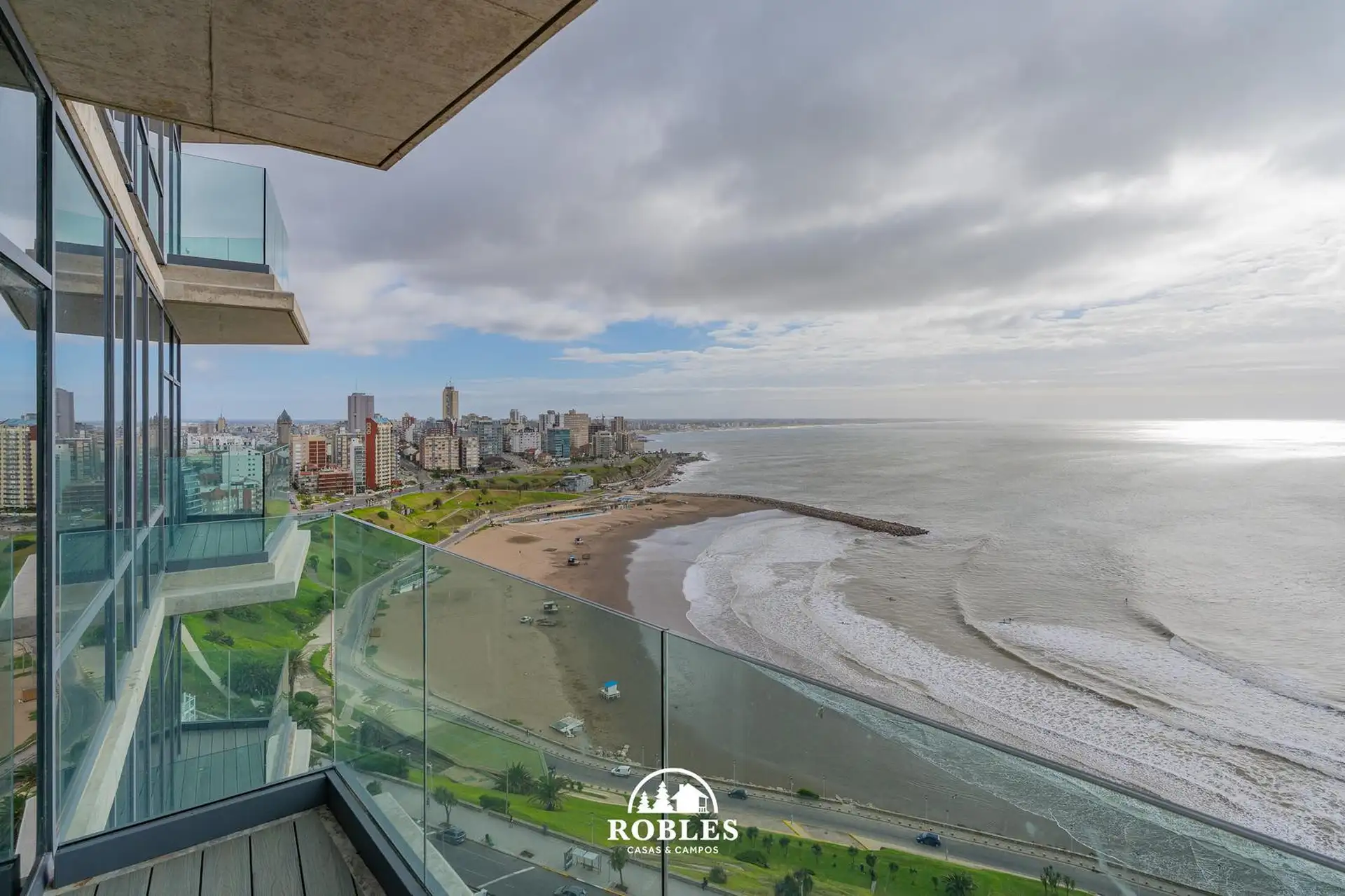 Departamento con excelentes vistas, en edificio de categoría