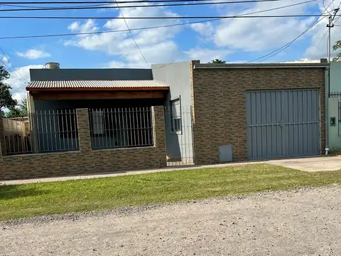 Calle 24 y 51 CASA EN VENTA EN EXCELENTE ESTADO