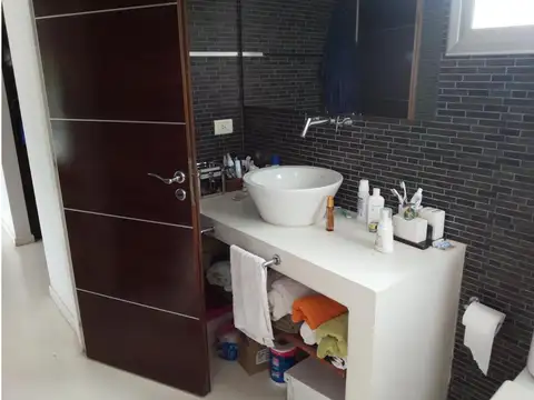 CASA EN VENTA EN CANNING (COUNTRY  EL CENTAURO)