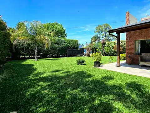 Casa en Venta en Barrio Exaltacion, USD 140.000