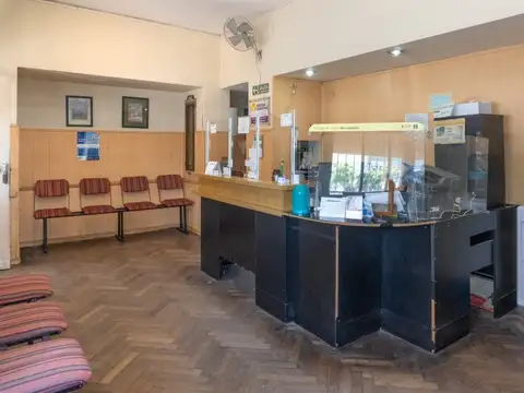 CONSULTORIO EN SAN MARTIN 4200- ESQUINA