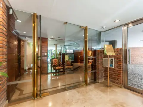 Casa en Venta con 7 cocheras