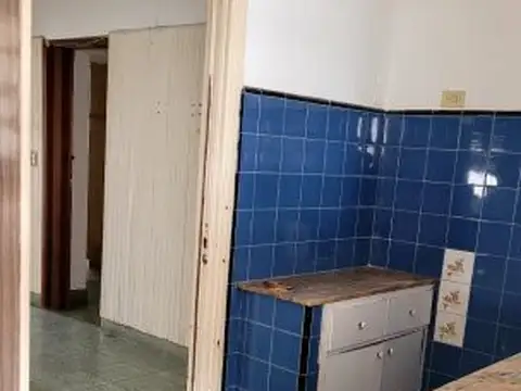 Casa 7 ambientes con 2 baños