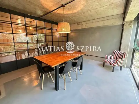 Martin fierro 3250. Entre Del Cielito y De Los Baqueanos
