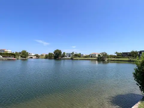 Terreno en Venta en Nordelta Los Lagos, USD 550.000