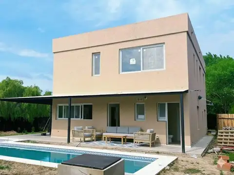 Casa en Alquiler de 4 dormitorios