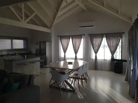 Casa en Venta de 5 dormitorios