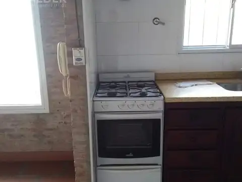 Casa 2 ambientes con 1 baño