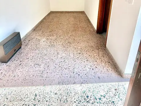 Depto Tipo Casa 2 ambientes con 1 baño