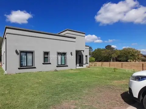 Casa en Venta en Campana, USD 229.000