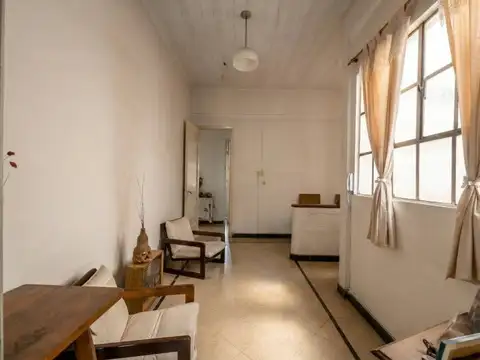 Depto Tipo Casa 5 ambientes con 2 baños