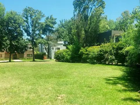 Terreno en Venta en La Lonja, USD 65.000