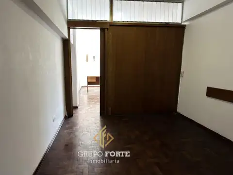 Oficina en Alquiler 33 años